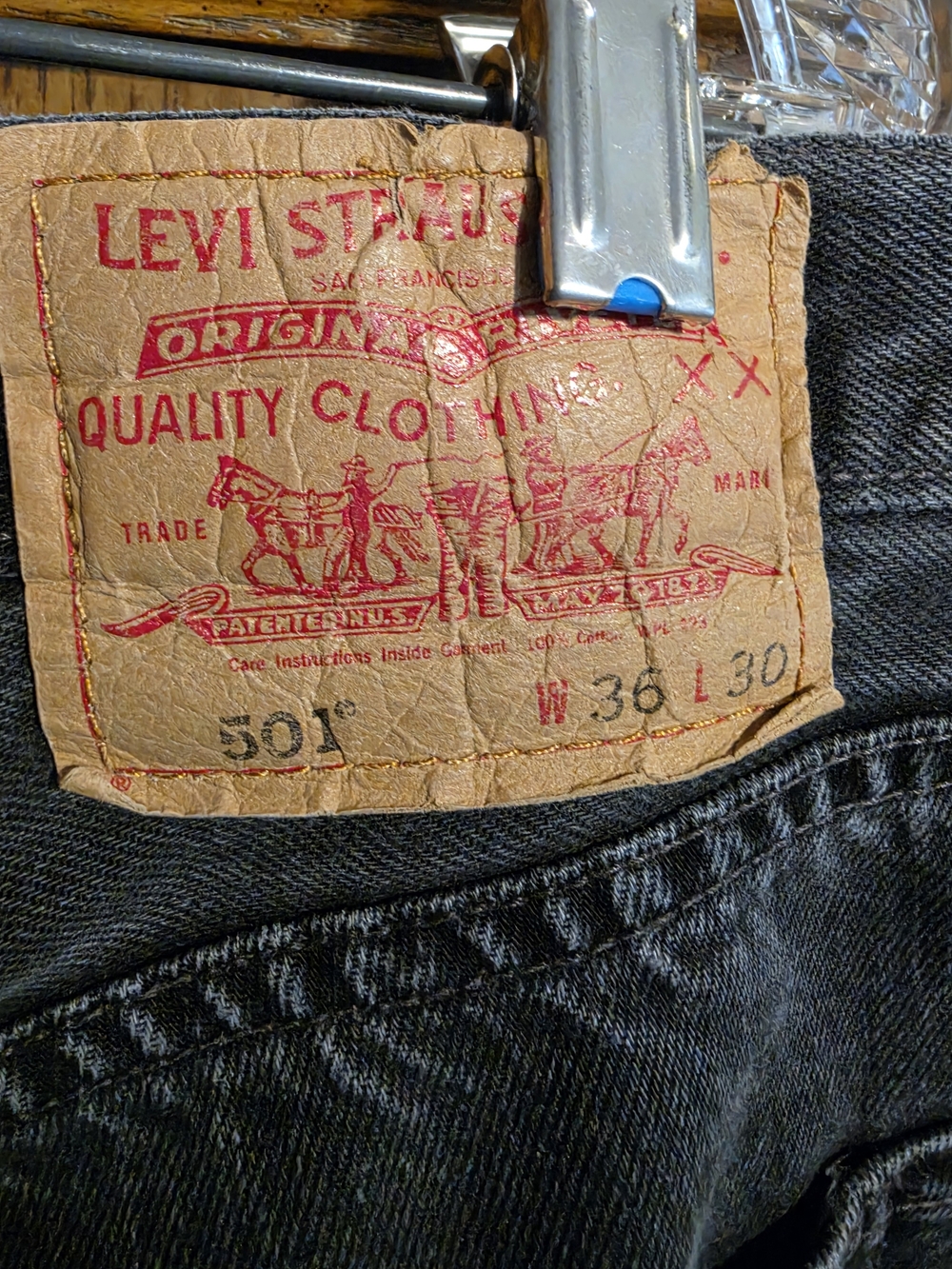 Levi's Black Straight Men’s Jeans - Classic Five-Pocket Denim - Picture 2 of 12